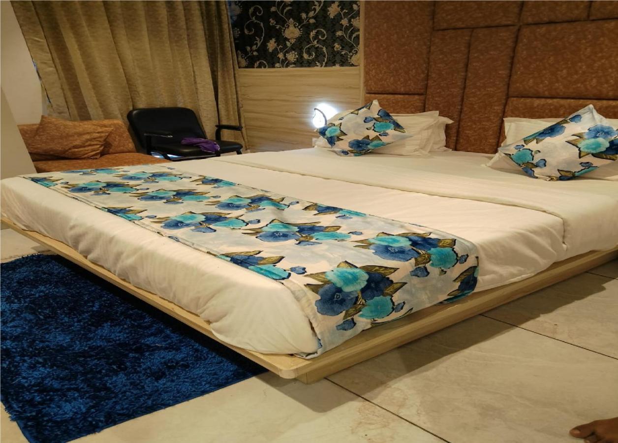 Hotel Lotus Villa Ахмедабад Екстер'єр фото
